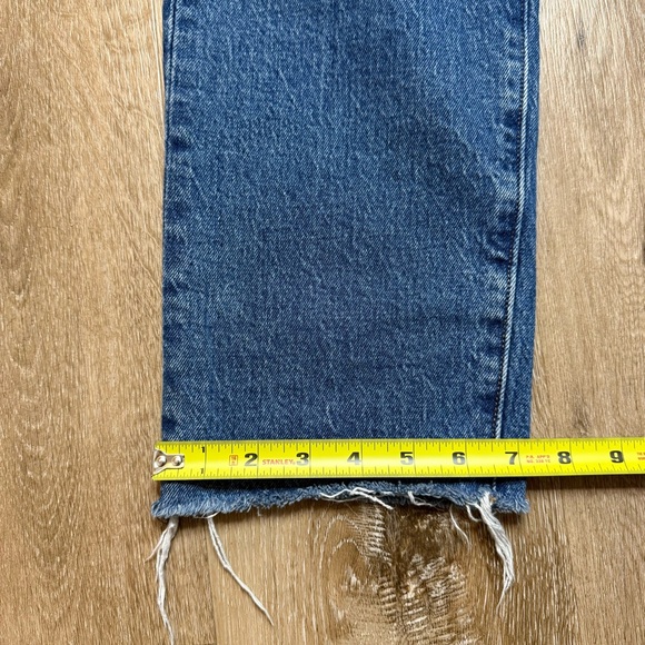 Levis Jeans Women Size 28 Blue Demin Wedgie Straight Cotton Medium Wash Raw Hem - Picture 8 of 16